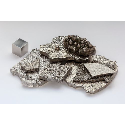 Kobaltový meziprodukt Co 99,3% čistý kovový prvek 27 tyčinek nuggetů 25 kg kobaltu