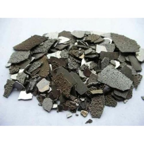 Mangan Flake Mn 99,9% Element 25 granule z čistého kovu, 25 kg manganu