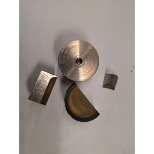 Titanové terče pro anodizaci min. 99,5 % 5 g–10 kg
